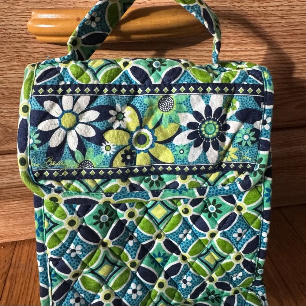 Vera Bradley Quilted Velcro Lunch Bag - Picture 11 of 11